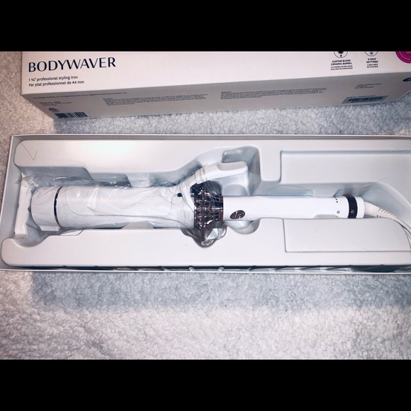T3 Micro Bodywaver 1.75 inch curling iron - Picture 3 of 4